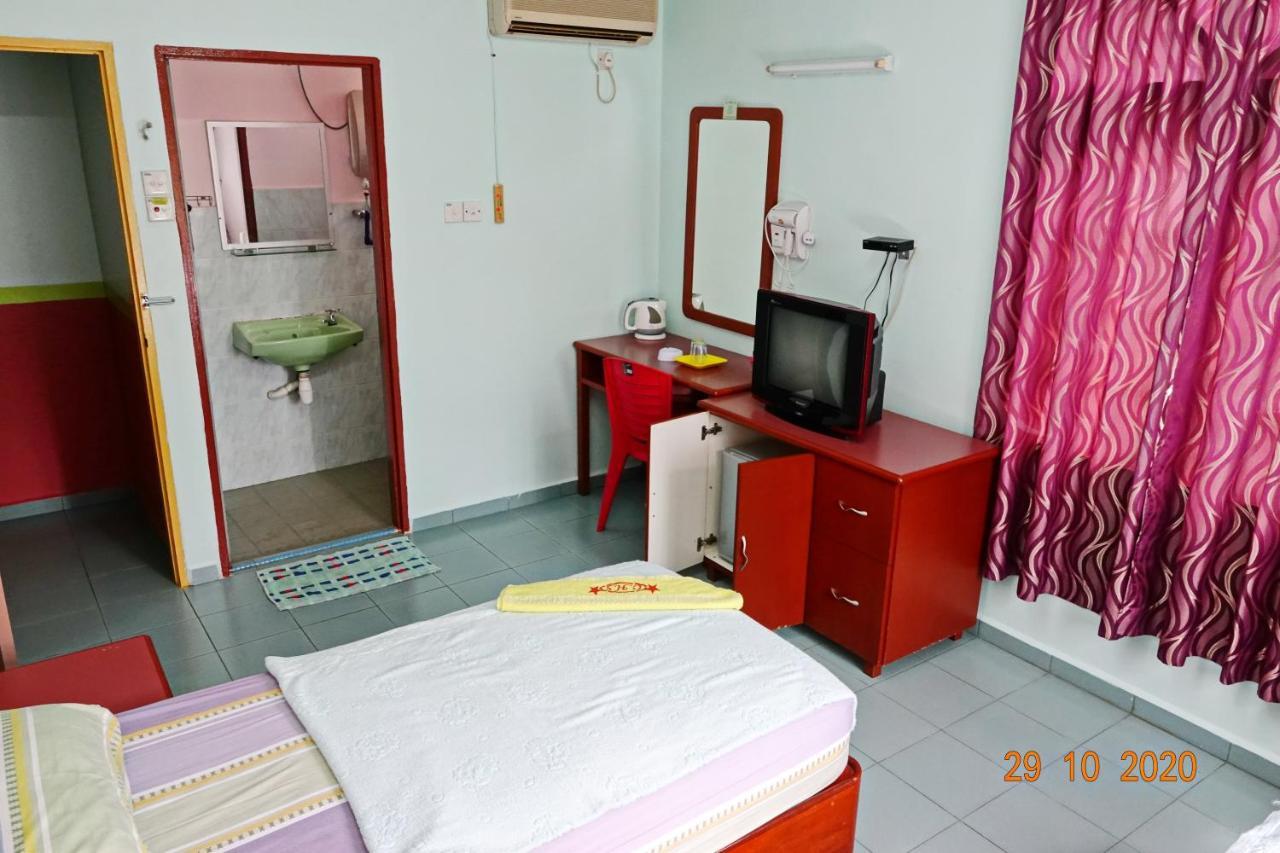 The Room Concept Homestay กัวห์ ภายนอก รูปภาพ