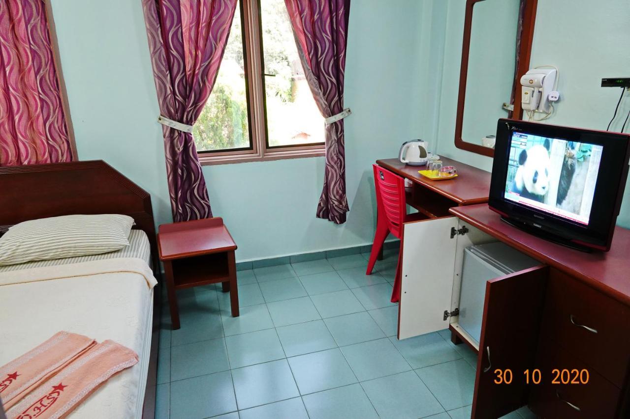 The Room Concept Homestay กัวห์ ภายนอก รูปภาพ
