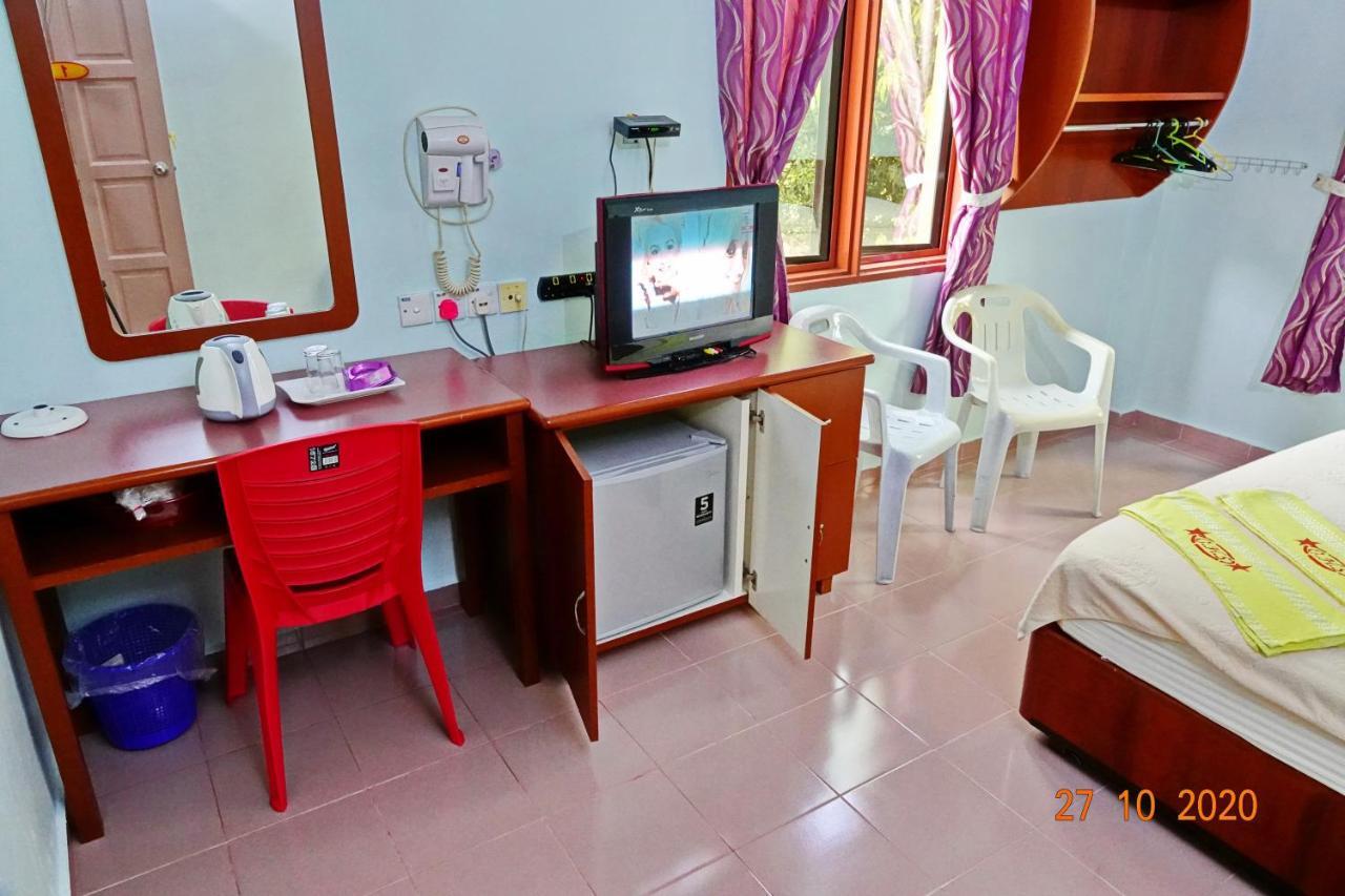 The Room Concept Homestay กัวห์ ภายนอก รูปภาพ