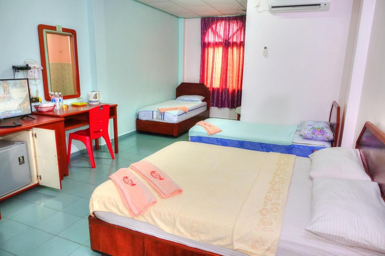 The Room Concept Homestay กัวห์ ภายนอก รูปภาพ