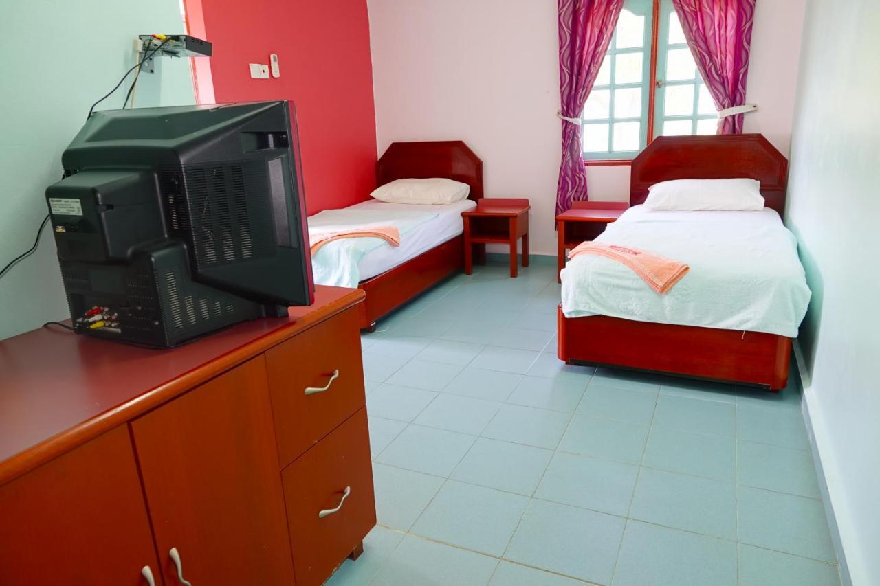 The Room Concept Homestay กัวห์ ภายนอก รูปภาพ