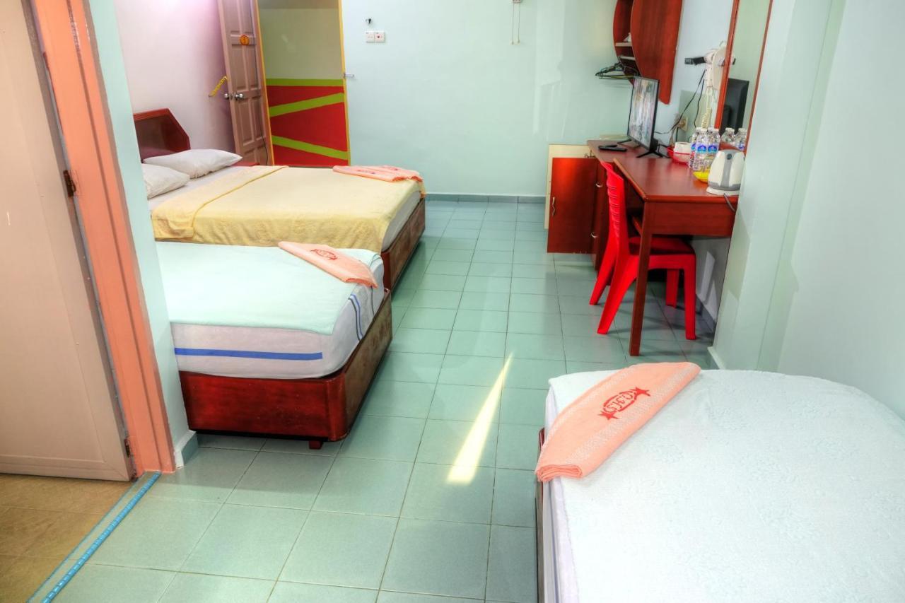 The Room Concept Homestay กัวห์ ภายนอก รูปภาพ