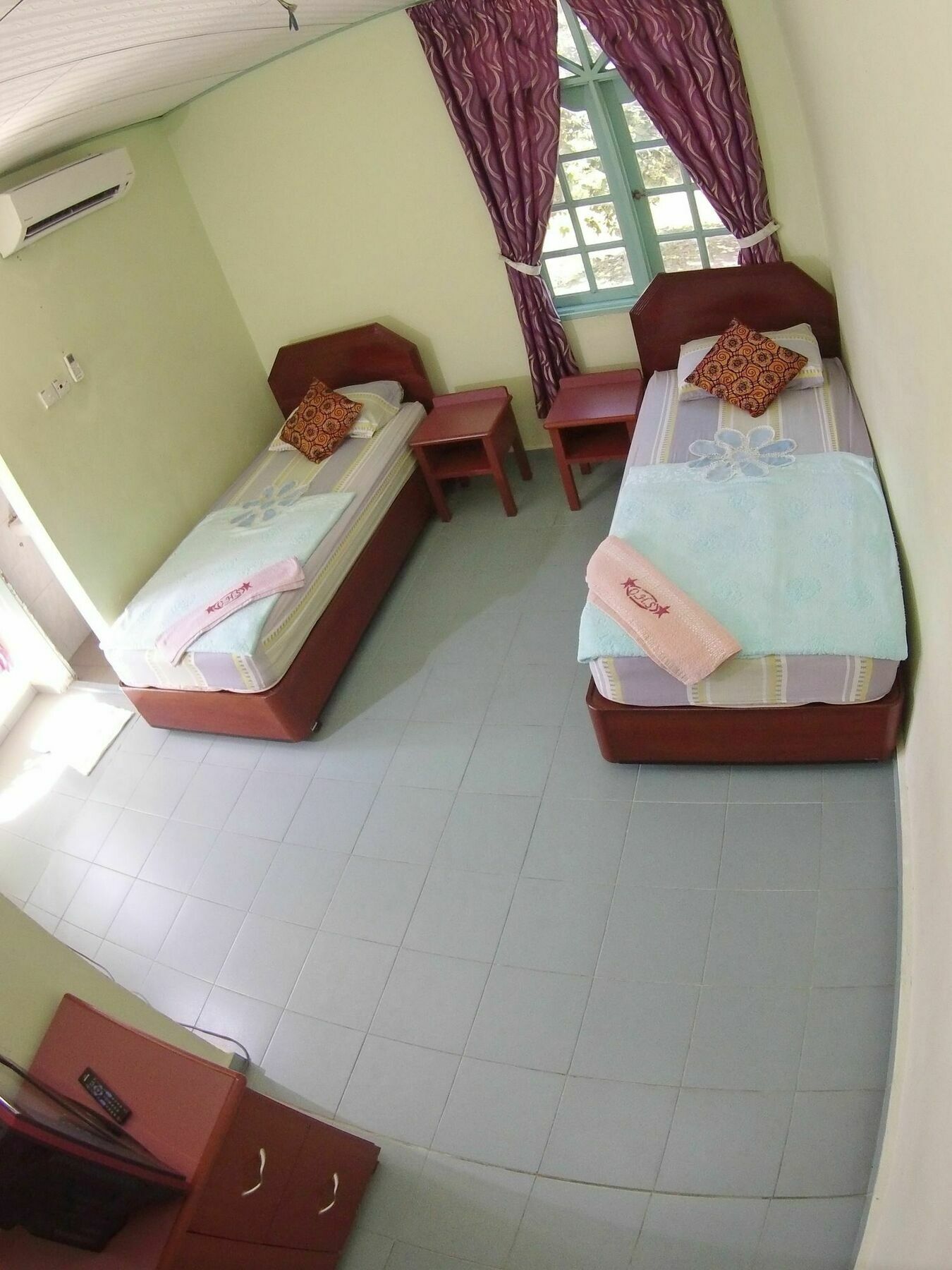The Room Concept Homestay กัวห์ ภายนอก รูปภาพ